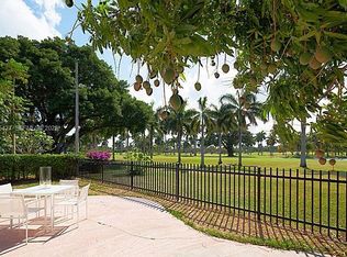 5570 La Gorce Dr, Miami Beach, FL 33140