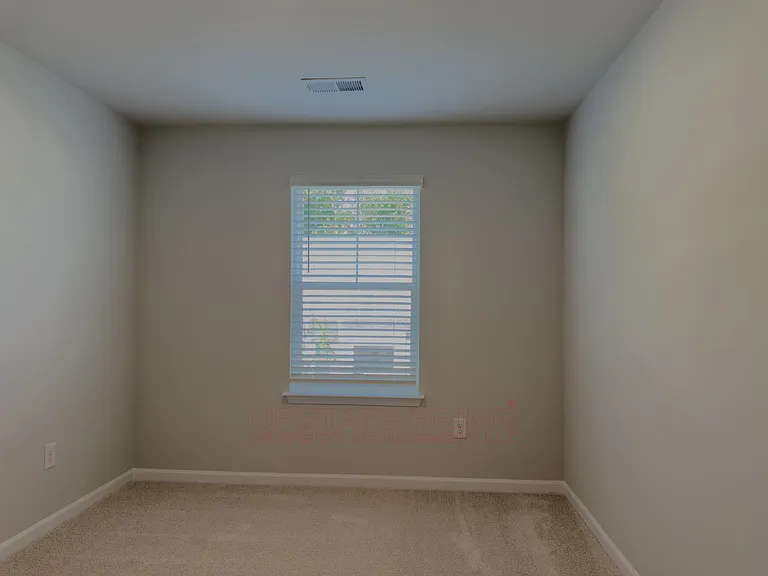 165 Randwick Ln — Photo 15