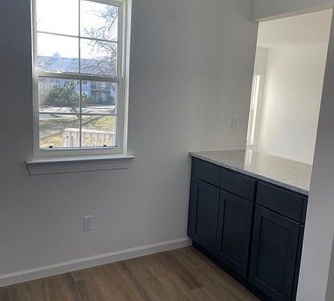 4th image of 19 Karen Dr Unit 19