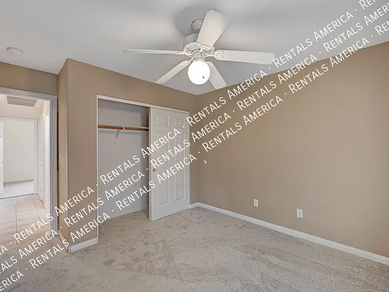 201 Sandhill Crane Ave — Photo 9