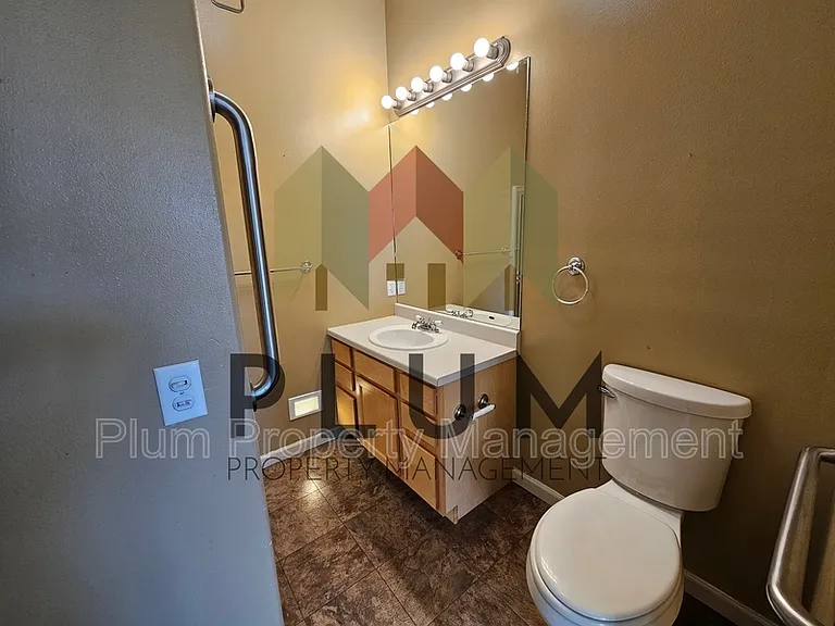 5104 Village View Way #7 — Photo 25