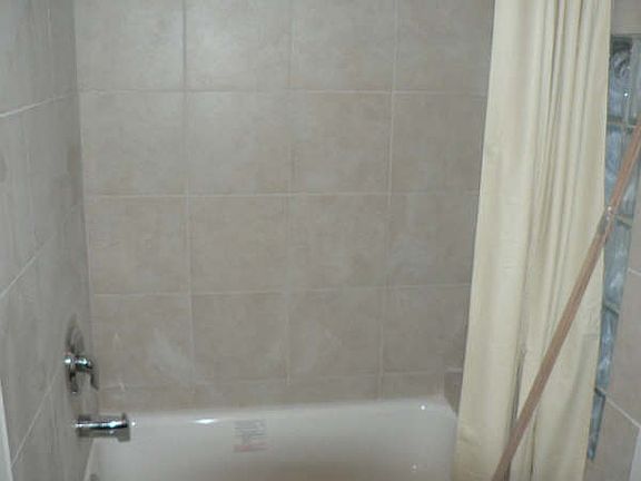 4th image of 521 Bay St #2