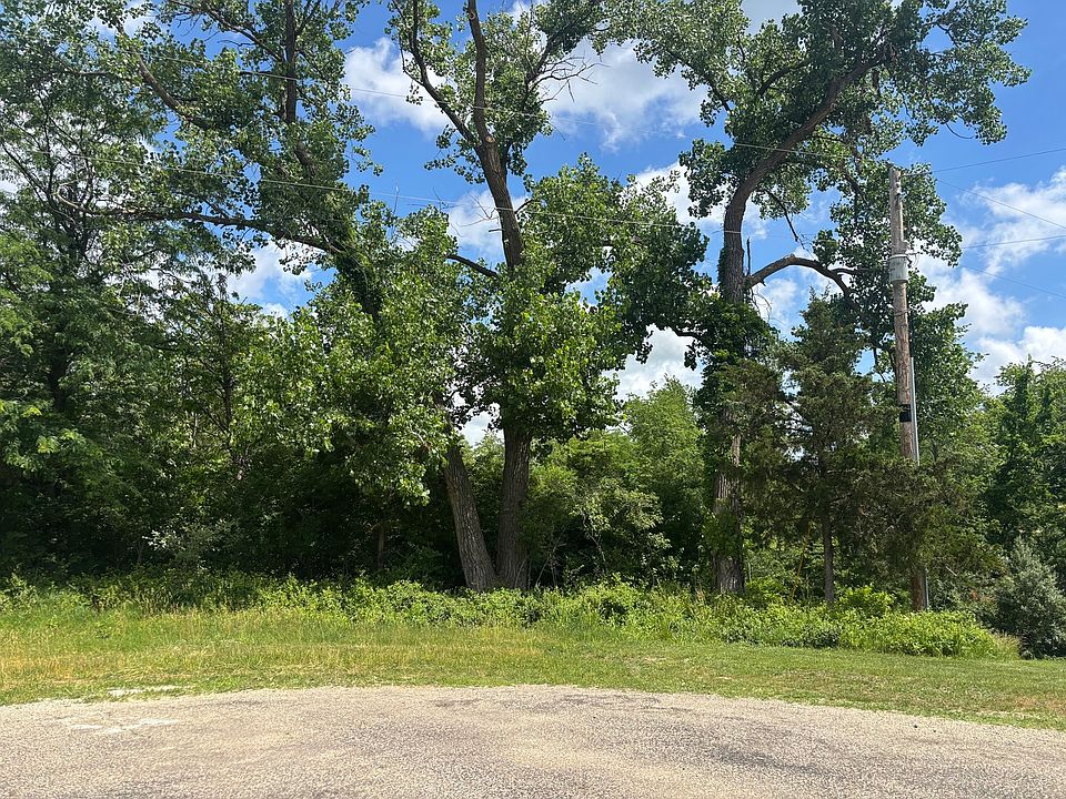 1st image of 1025 Plum Cir