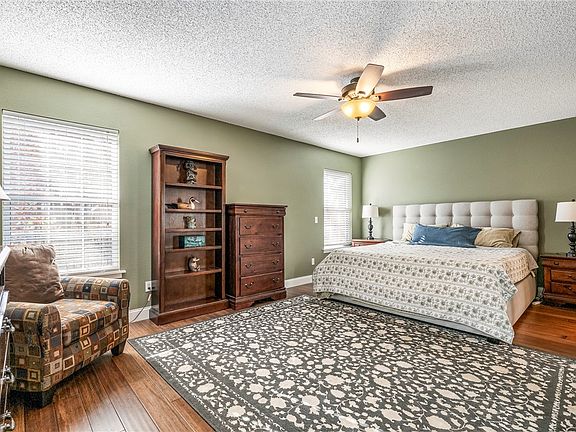 3rd image of 99 Argyll Dr