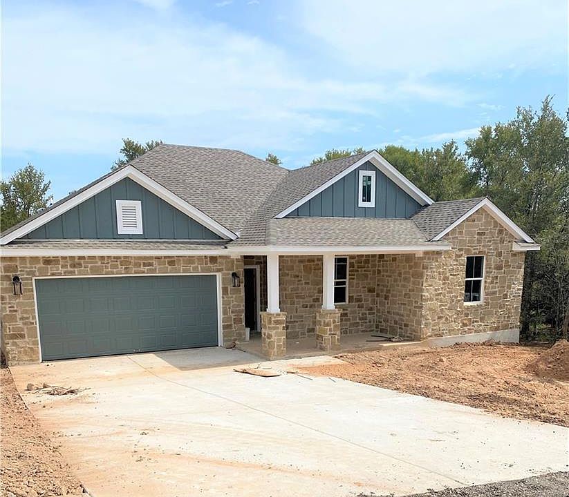 1st image of 129 Diamond Head Dr