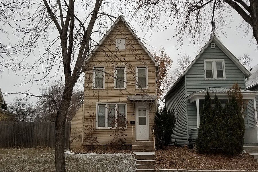 1st image of 145 Winifred St W