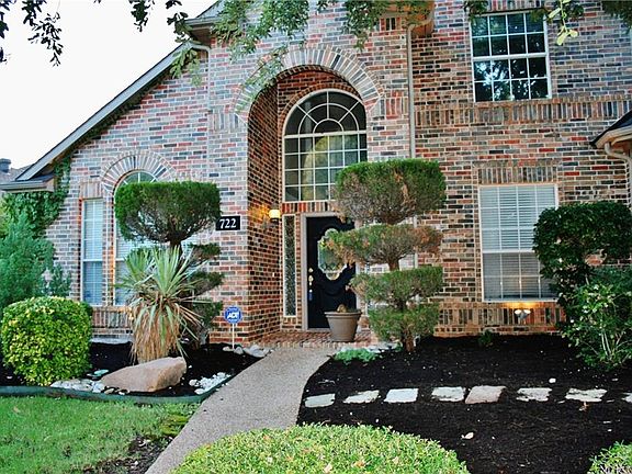 2nd image of 722 Crestwood Dr