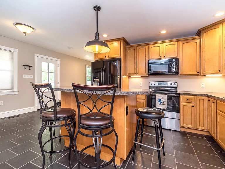 2477 Walnut St — Photo 19