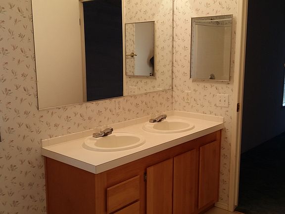4th image of 902 132nd St E