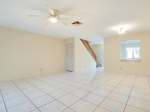 5th image of 2641 Gately Dr #2502