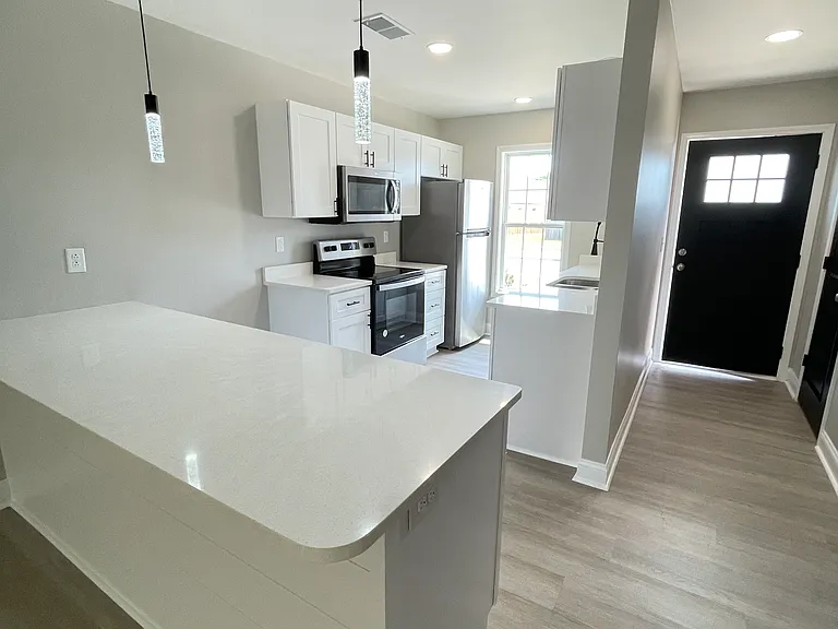 3232 Pleasant Valley Cir — Photo 4