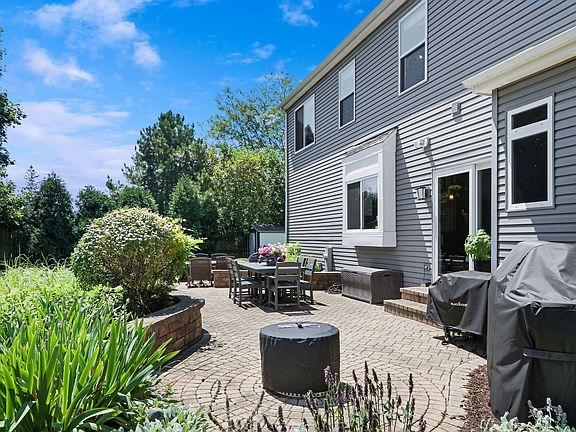 4th image of 315 Hillview Dr