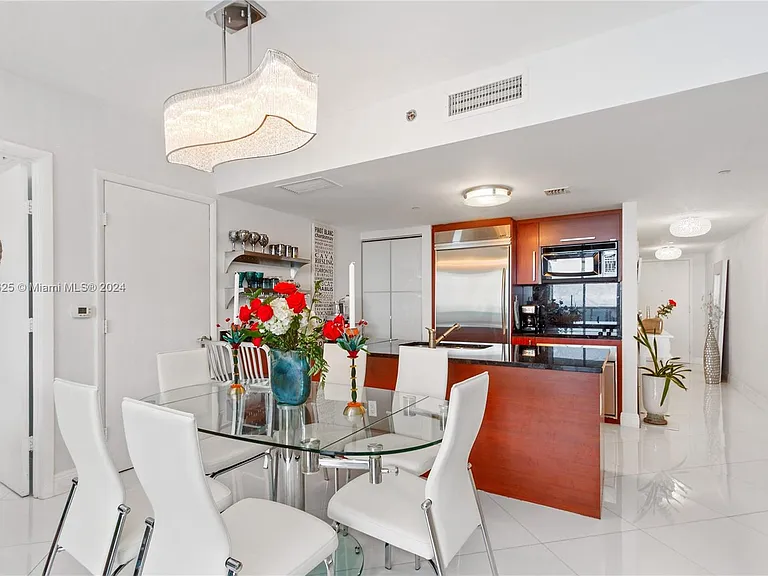 1830 S Ocean Dr #UP5010 — Photo 2