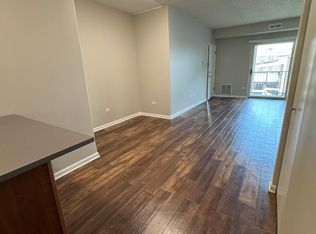 5045 N Northwest Hwy APT 302, Chicago, IL 60630