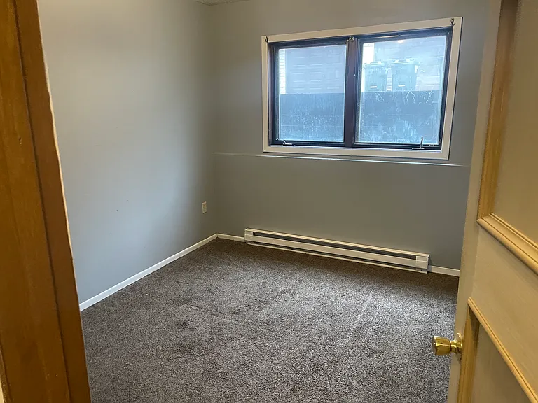 838 Wentworth Ave #1 — Photo 5