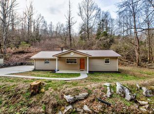 670 Bethlehem Rd, La Follette, TN 37766