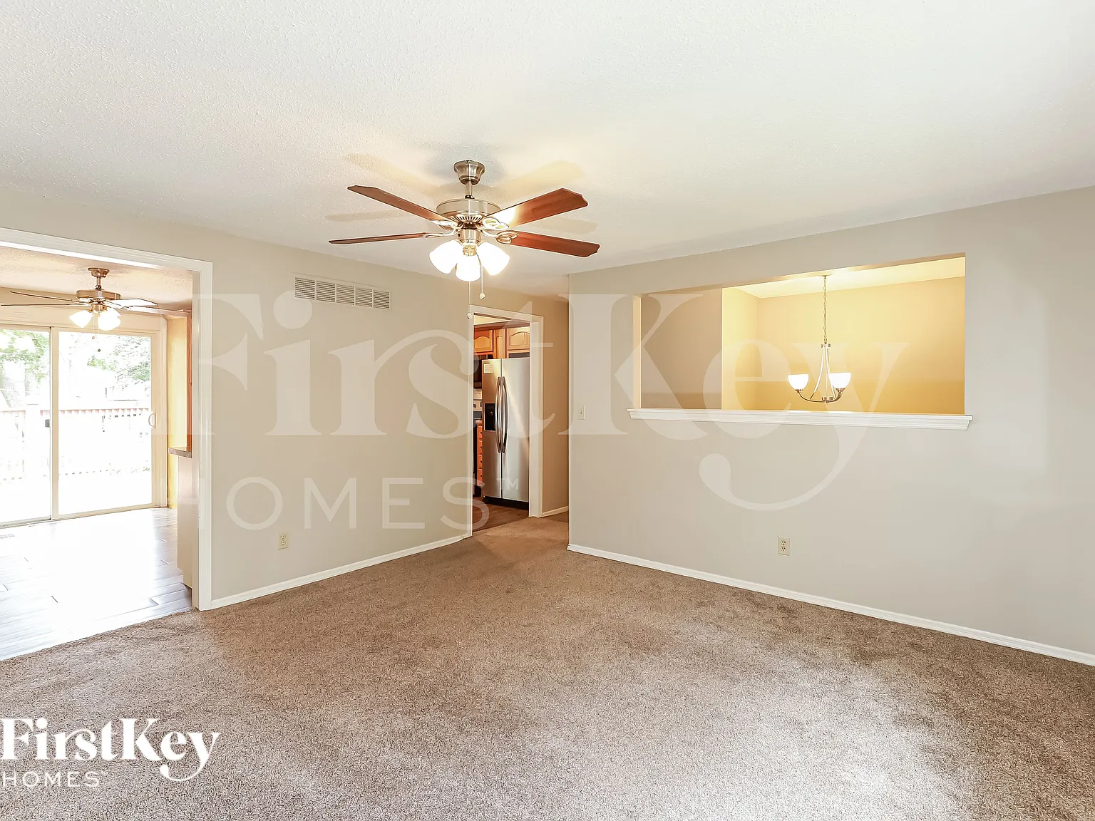 4 bed, 2.0 bath, 1687 sqft, $2,115 — Photo 3
