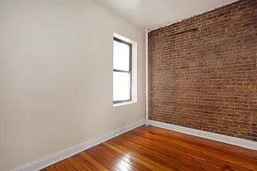 Rented by R New York