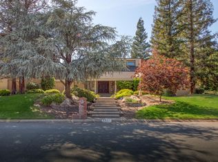 9843 N Tea Party Ln, Fresno, CA