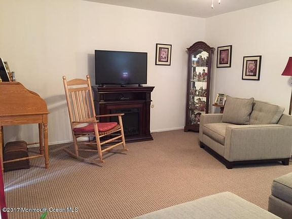 4th image of 97D Edinburgh Ln