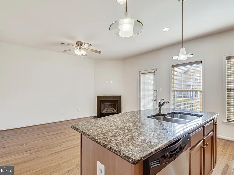 25082 Cypress Mill Ter — Photo 6