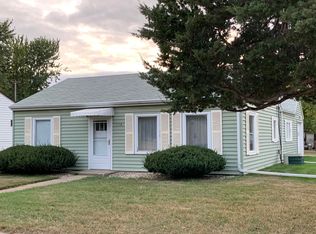 807 Lincoln Ave SW, Huron, SD 57350