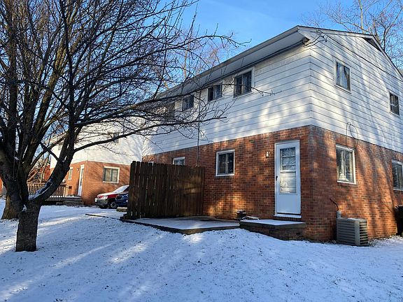 2nd image of 337 Woodside Ave NE #337