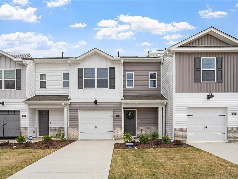 24 Red Clover Dr — Photo 1