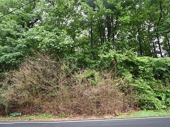 3rd image of 125 Lakeshore Dr Lot 82