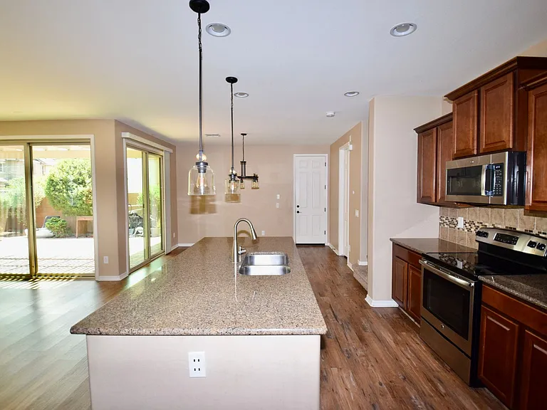 3682 E Angstead Ct — Photo 5