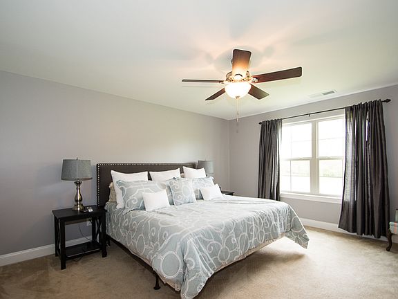 upstairs bedroom 2