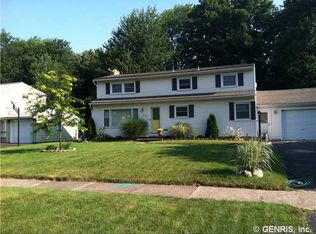 271 N Autumn Dr, Rochester, NY 14626