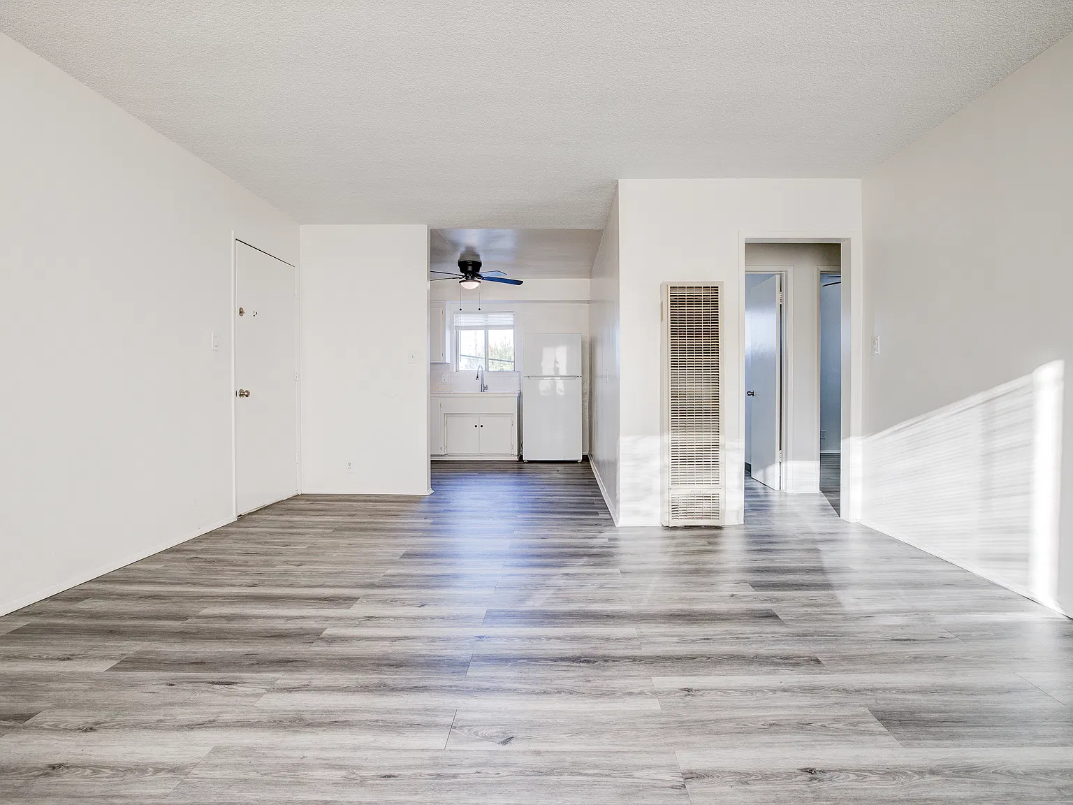 2 bed, $2,350 — Photo 4