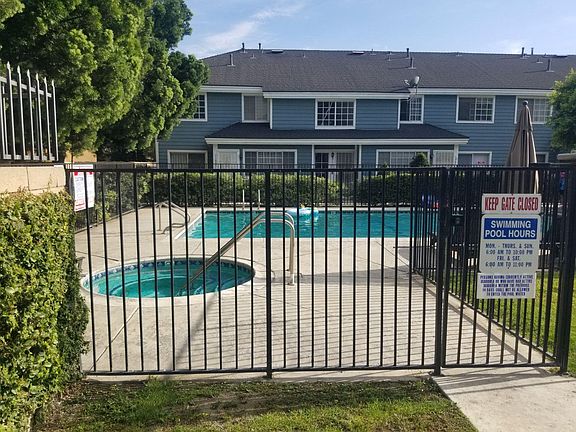 5th image of 11676 Lakewood Blvd
