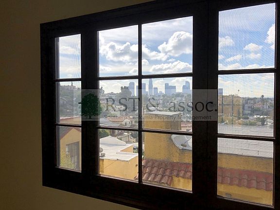 3rd image of 1518 1/2 Scott Ave #1469
