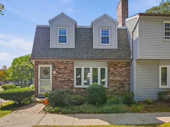 1 Tiffany Cir Unit 1, Millbury, MA 01527