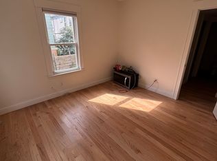 194 Cedar St #1R, Somerville, MA 02144