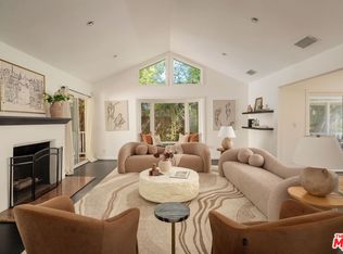 9146 Saint Ives Dr, Los Angeles, CA 90069