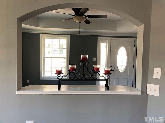 3rd image of 2964 Carolyn Dr