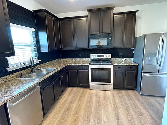 4th image of 13400 William McKinley Way