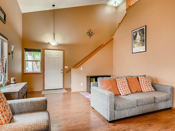3rd image of 8724 Redwing Ave