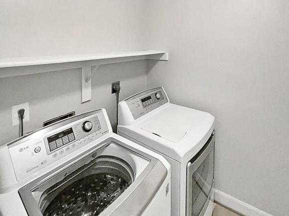 3rd image of 1397 Torrey Pines Ct