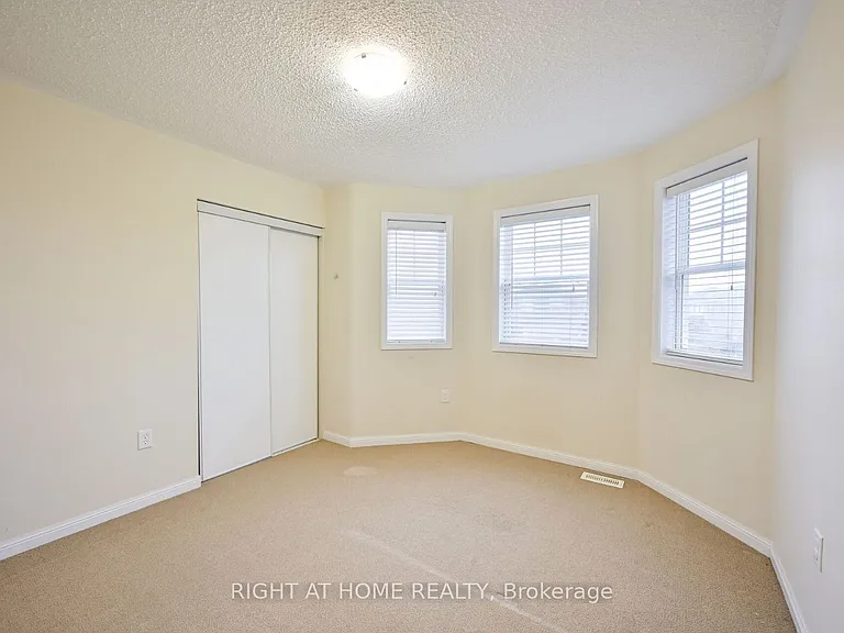 842 Luxton Dr — Photo 24