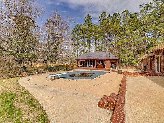 5th image of 131 Three Lakes Rd