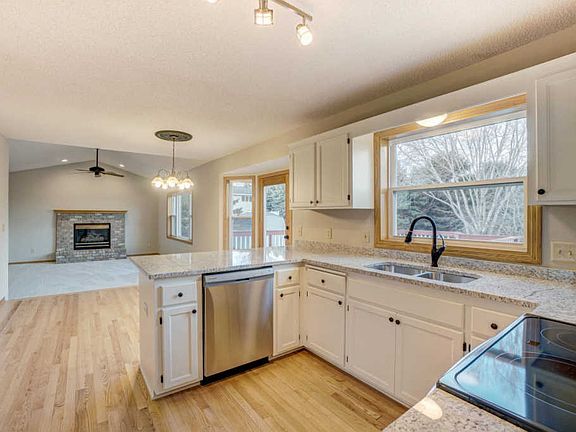 3rd image of 1788 Orchard Dr