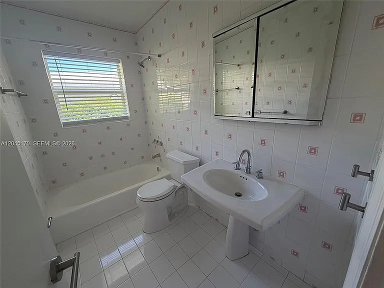 1420 Baracoa Ave — Photo 13