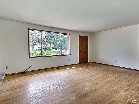 2nd image of 3804 S 305th Pl