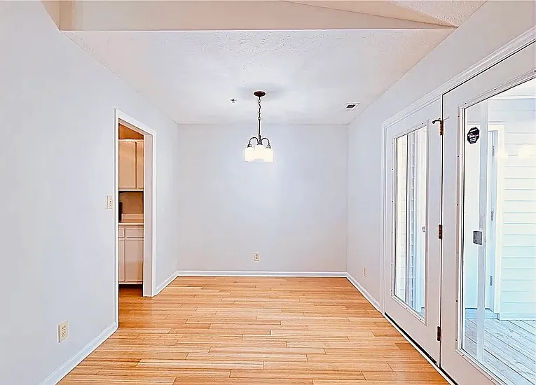 259 Waterdown Dr #11 — Photo 10