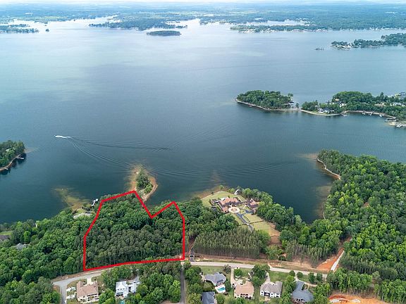 3rd image of 630 River Rd