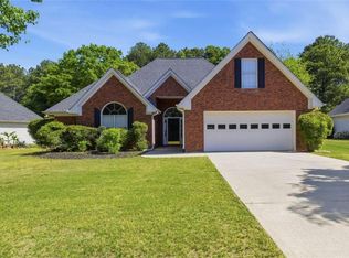 2820 Meadow Gate Way, Loganville, GA 30052